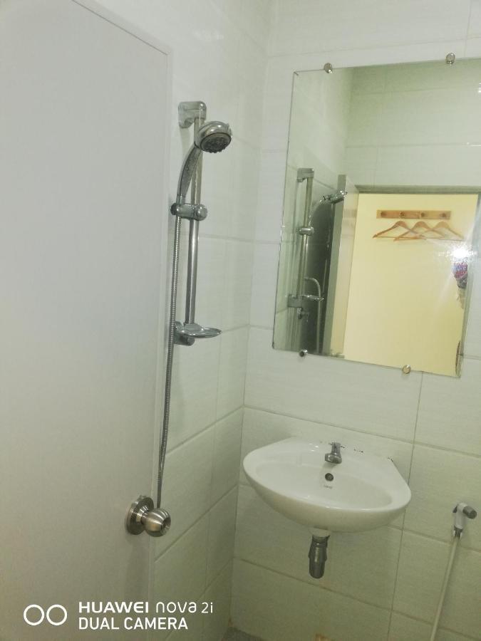 Supreme Hotel Янгон Екстериор снимка