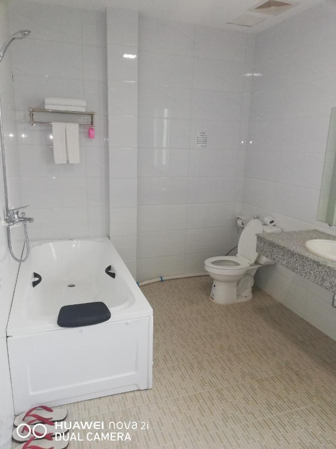 Supreme Hotel Янгон Екстериор снимка