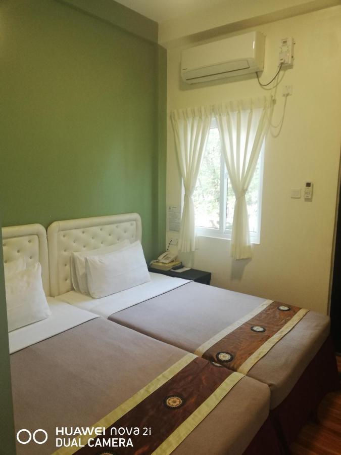 Supreme Hotel Янгон Екстериор снимка